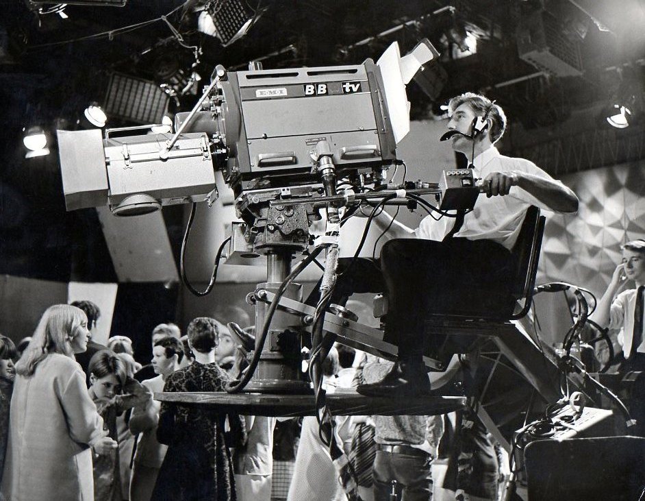 Ron in typical pose on a Vinten Heron on Top of the Pops Ron in typical pose on a Vinten Heron on Top of the Pops